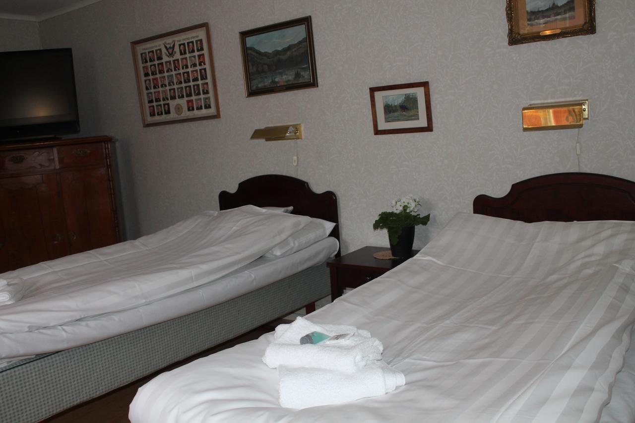 Hotell Mikaelsgarden Vargarda Room photo